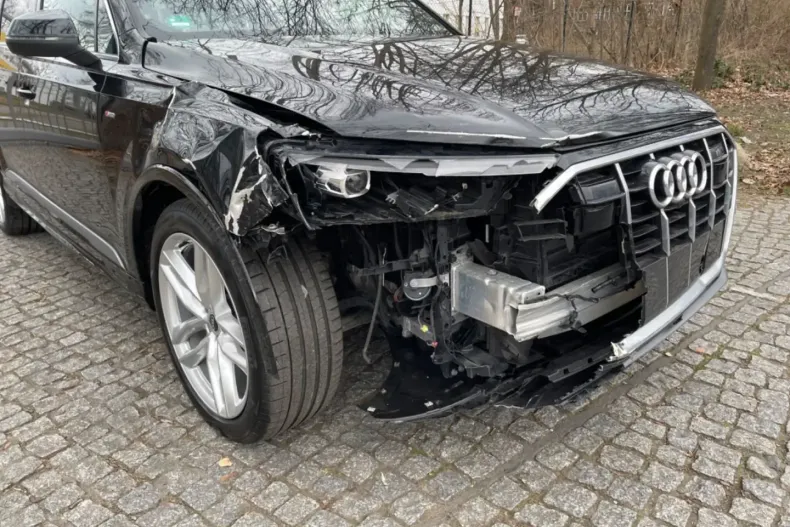 Audi Q7 din 2022 cu 17.766 km - oferta AUD121614 - foto 5