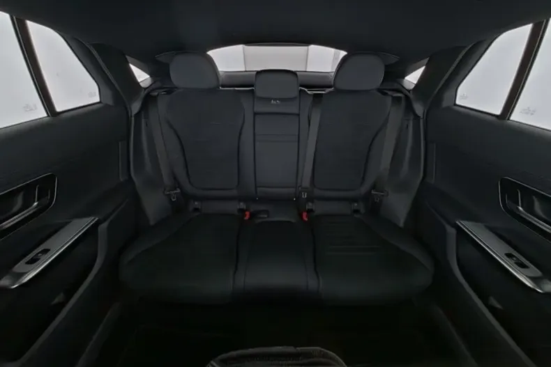 Mercedes-Benz GLC 300 din 2024 cu 19.100 km - oferta MER121621 - foto 6