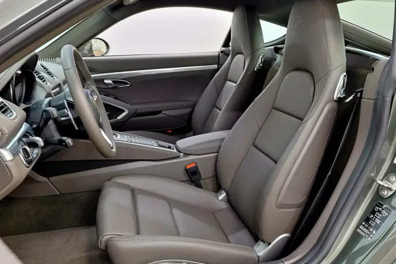 Porsche Cayman din 2025 cu 7.550 km - oferta POR121627 - foto 19