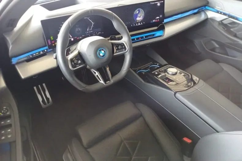 BMW 550 din 2024 cu 31.134 km - oferta BMW121651 - foto 14