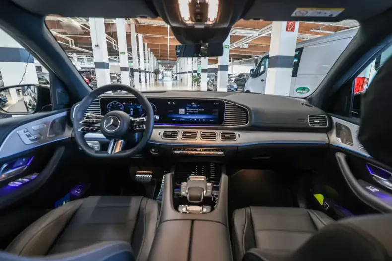 Mercedes-Benz GLE 450 din 2025 cu 8.500 km - oferta MER121659 - foto 4