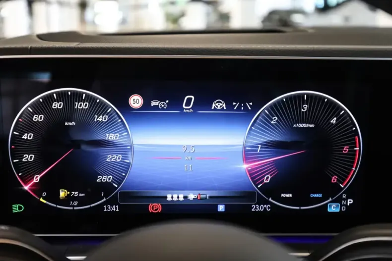 Mercedes-Benz GLE 450 din 2025 cu 8.500 km - oferta MER121659 - foto 10