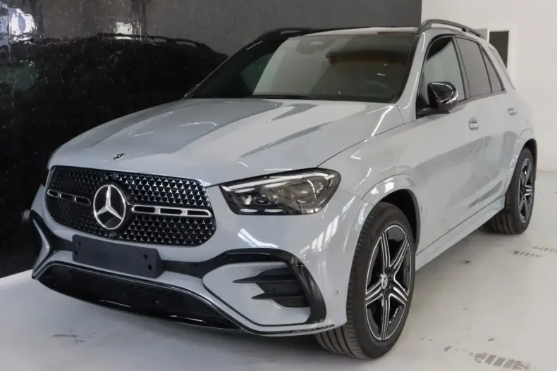 Mercedes-Benz GLE 450 din 2025 cu 20 km - oferta MER121660 - foto 1