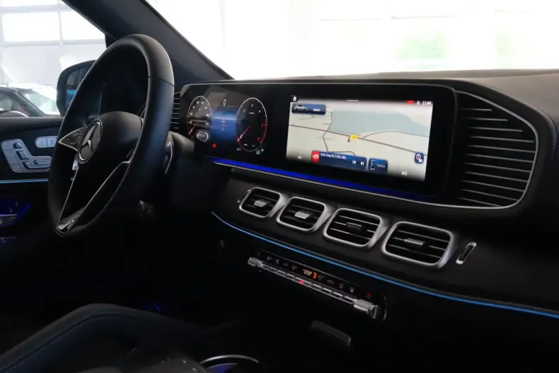 Mercedes-Benz GLE 450 din 2025 cu 20 km - oferta MER121660 - foto 5