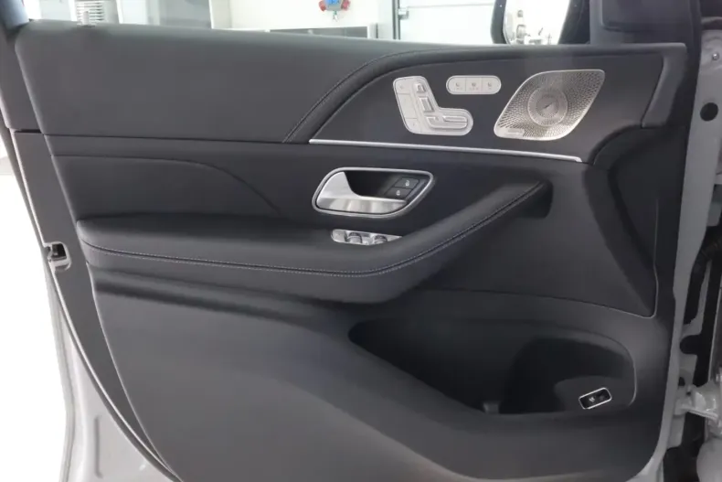 Mercedes-Benz GLE 450 din 2025 cu 20 km - oferta MER121660 - foto 8