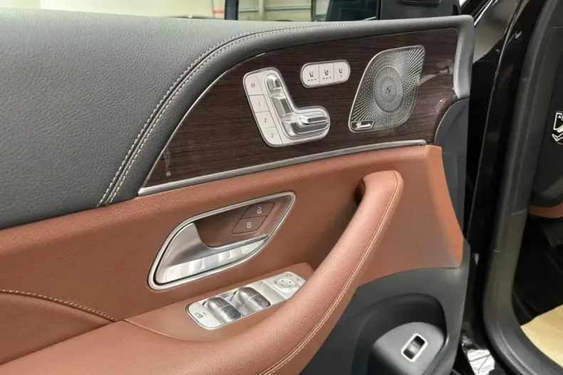 Mercedes-Benz GLE 450 din 2025 cu 6.100 km - oferta MER121667 - foto 14