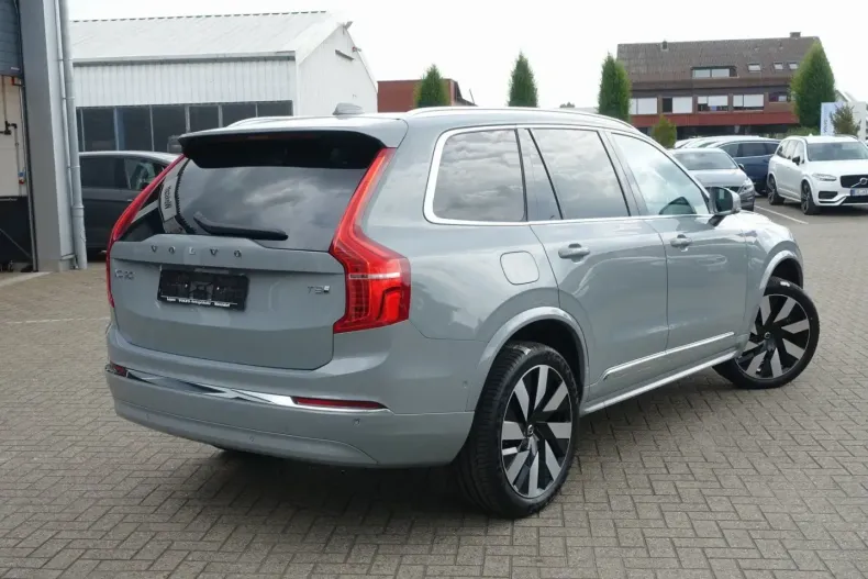 Volvo XC90 din 2024 cu 17.973 km - oferta VOL121668 - foto 2