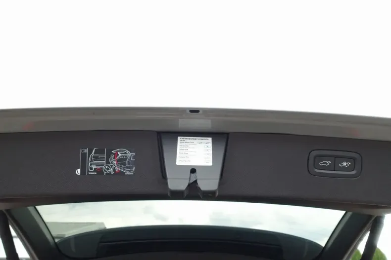 Volvo XC90 din 2024 cu 17.973 km - oferta VOL121668 - foto 13