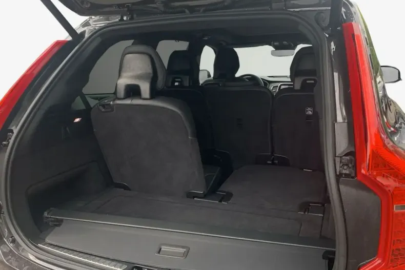 Volvo XC90 din 2024 cu 25.269 km - oferta VOL121669 - foto 9