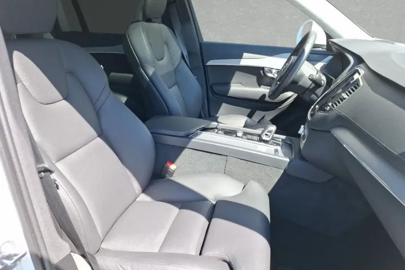 Volvo XC90 din 2024 cu 20.400 km - oferta VOL121672 - foto 3