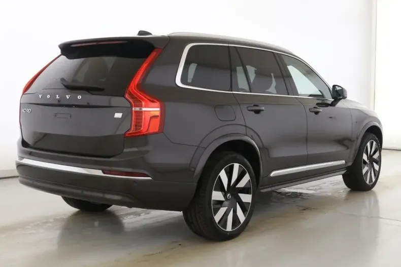 Volvo XC90 din 2024 cu 23.950 km - oferta VOL121673 - foto 2