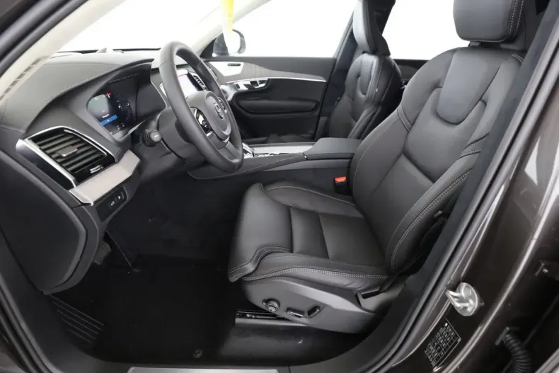 Volvo XC90 din 2024 cu 23.950 km - oferta VOL121673 - foto 3