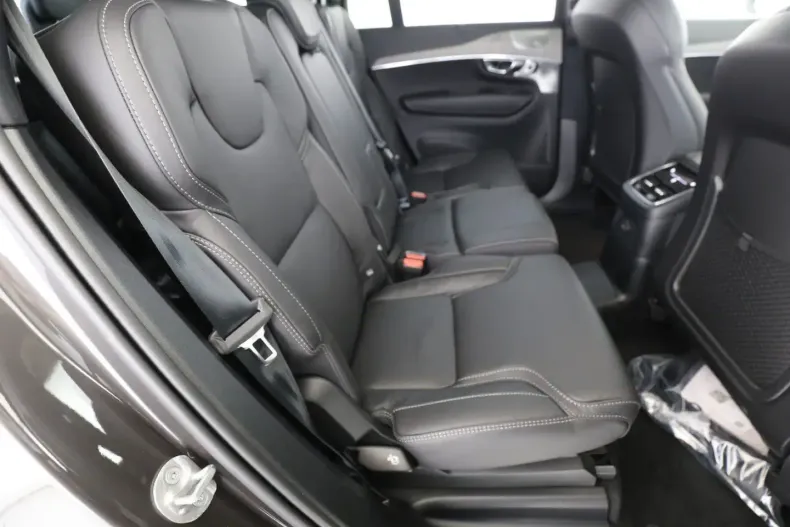 Volvo XC90 din 2024 cu 23.950 km - oferta VOL121673 - foto 4