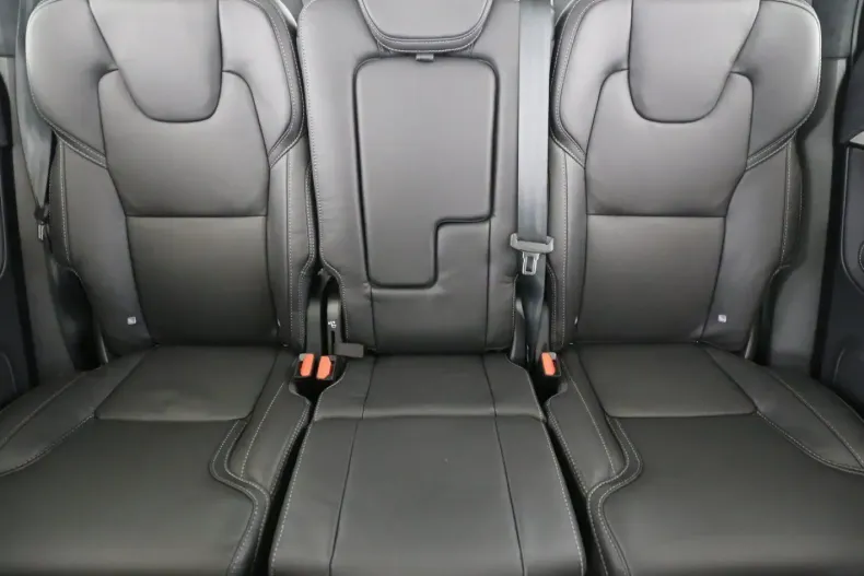 Volvo XC90 din 2024 cu 23.950 km - oferta VOL121673 - foto 11