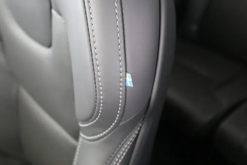 Volvo XC90 din 2024 cu 23.950 km - oferta VOL121673 - foto 14