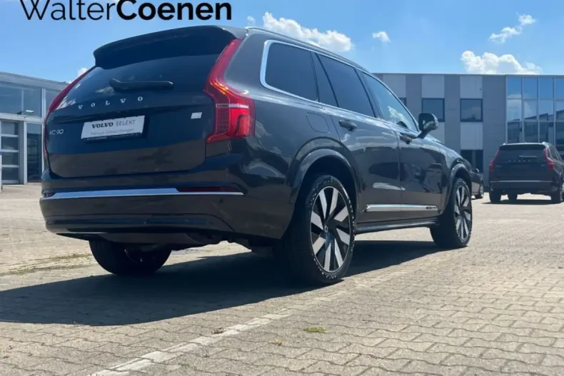 Volvo XC90 din 2024 cu 23.869 km - oferta VOL121674 - foto 4