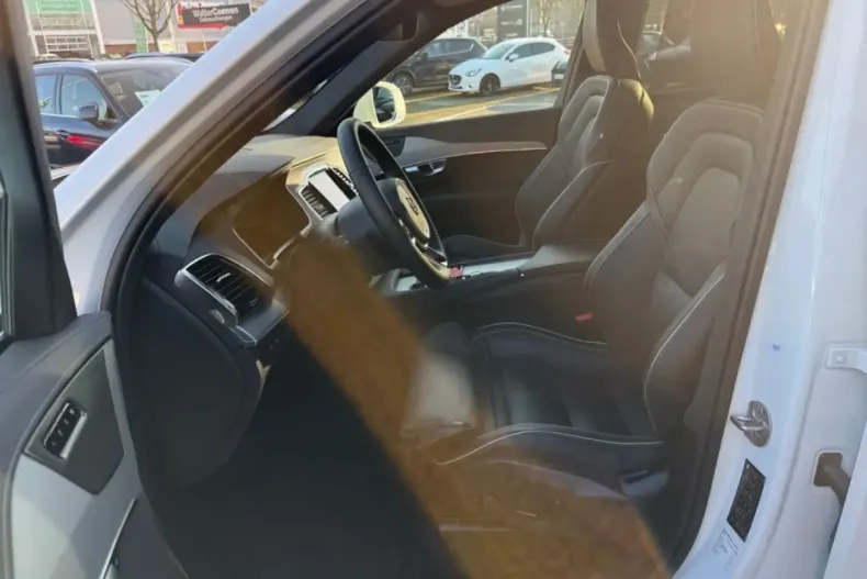 Volvo XC90 din 2024 cu 16.039 km - oferta VOL121676 - foto 7