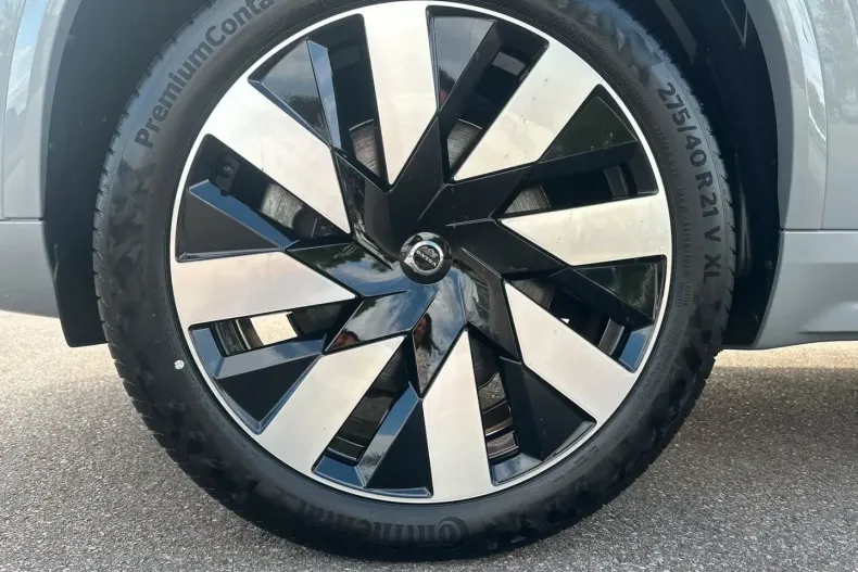 Volvo XC90 din 2024 cu 16.000 km - oferta VOL121678 - foto 2