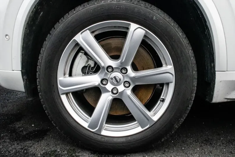 Volvo XC90 din 2024 cu 21.698 km - oferta VOL121680 - foto 3