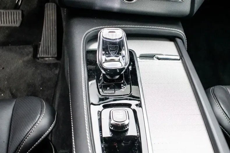 Volvo XC90 din 2024 cu 21.698 km - oferta VOL121680 - foto 11