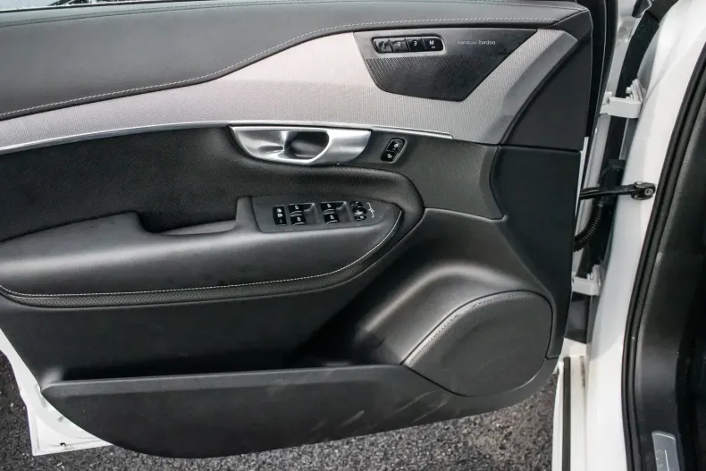 Volvo XC90 din 2024 cu 21.698 km - oferta VOL121680 - foto 15