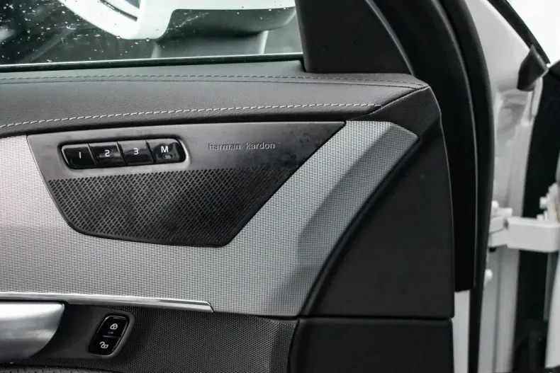 Volvo XC90 din 2024 cu 21.698 km - oferta VOL121680 - foto 16