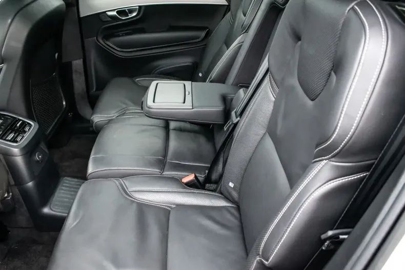 Volvo XC90 din 2024 cu 21.698 km - oferta VOL121680 - foto 19