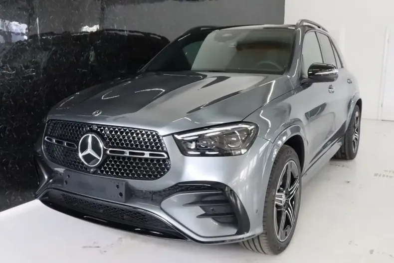 Mercedes-Benz GLE 450 din 2025 cu 20 km - oferta MER121682 - foto 1