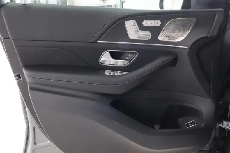 Mercedes-Benz GLE 450 din 2025 cu 20 km - oferta MER121682 - foto 8