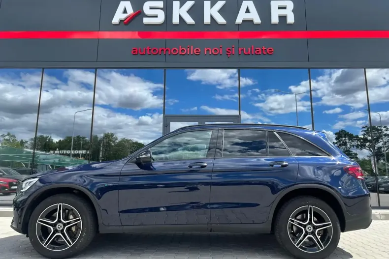 Mercedes-Benz GLC 300 din 2021 cu 72.785 km - oferta MER121687 - foto 9
