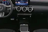 Mercedes-Benz CLA 200 din 2024 cu 8.159 km - oferta MER121689 - foto 5