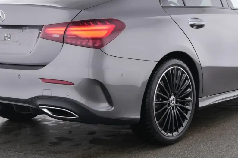 Mercedes-Benz A 250 din 2024 cu 16.600 km - oferta MER121691 - foto 4