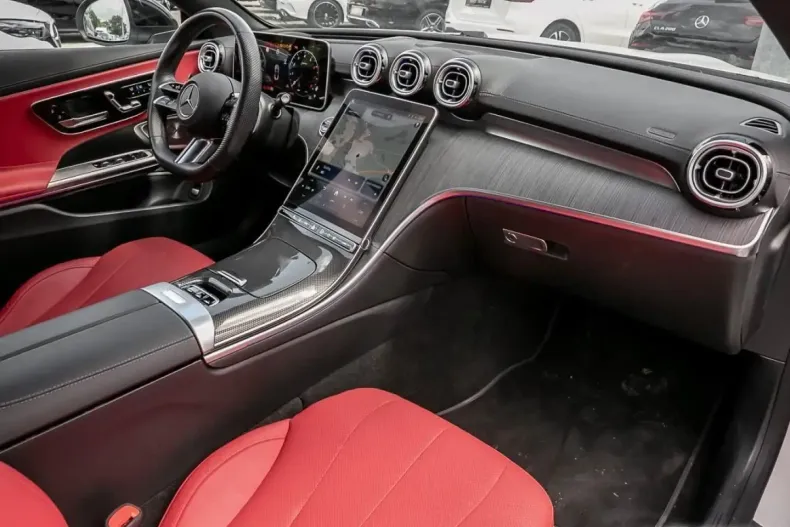 Mercedes-Benz CLE 450 din 2024 cu 14.998 km - oferta MER121700 - foto 7