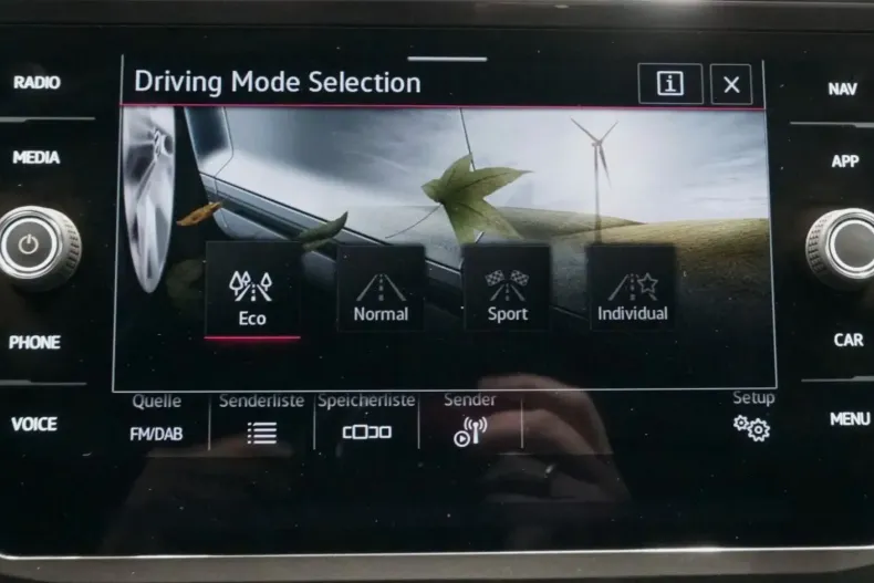 Volkswagen Tiguan Allspace din 2022 cu 70.172 km - oferta VOL121710 - foto 22