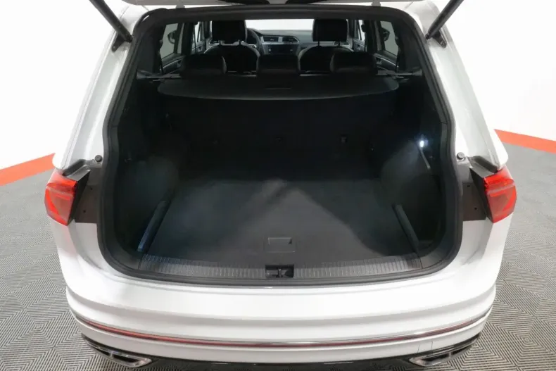 Volkswagen Tiguan Allspace din 2022 cu 70.172 km - oferta VOL121710 - foto 33