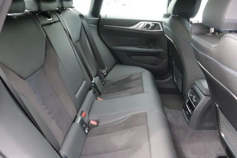 BMW 420 Gran Coupé din 2023 cu 5.500 km - oferta BMW121715 - foto 10