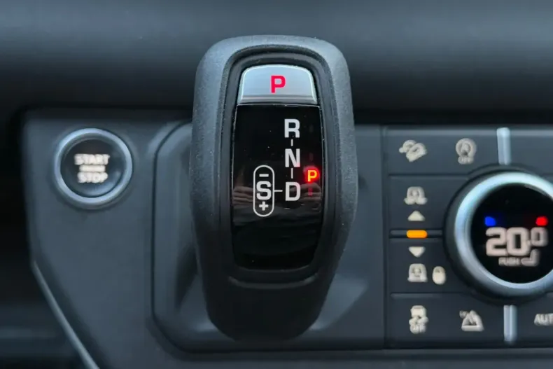 Land Rover Defender din 2022 cu 56.000 km - oferta LAN121716 - foto 15