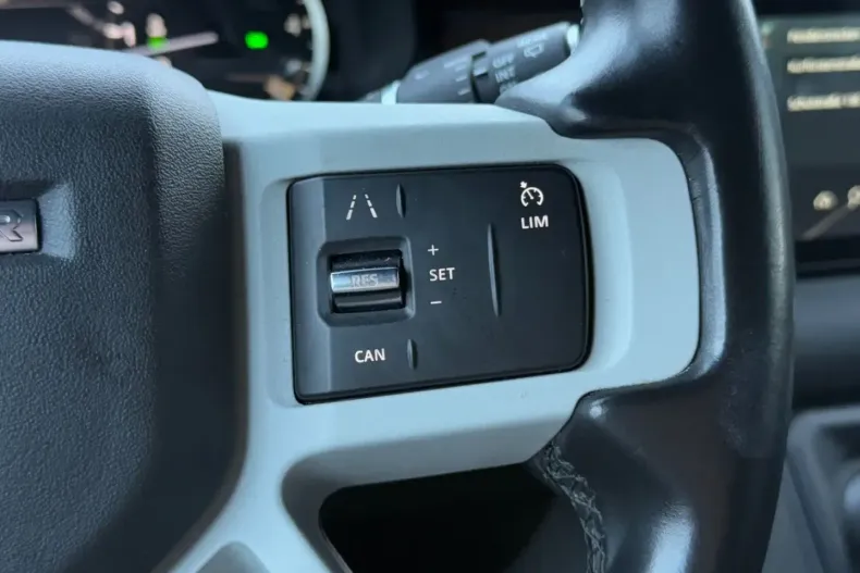 Land Rover Defender din 2022 cu 56.000 km - oferta LAN121716 - foto 17