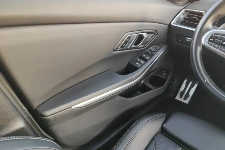 BMW 320 din 2023 cu 36.900 km - oferta BMW121733 - foto 14