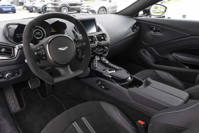Aston Martin V8 Vantage din 2023 cu 24.900 km - oferta AST121735 - foto 7