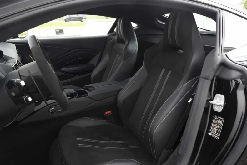 Aston Martin V8 Vantage din 2023 cu 24.900 km - oferta AST121735 - foto 10