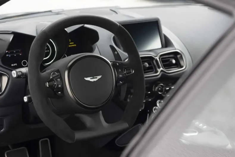 Aston Martin V8 Vantage din 2023 cu 24.900 km - oferta AST121735 - foto 12