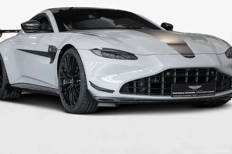 Aston Martin V8 Vantage din 2023 cu 3.650 km - oferta AST121737 - foto 1