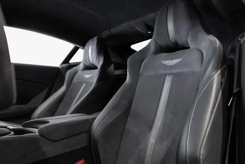 Aston Martin V8 Vantage din 2023 cu 3.650 km - oferta AST121737 - foto 11