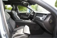 Volvo XC60 din 2022 cu 29.900 km - oferta VOL121740 - foto 4