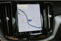 Volvo XC60 din 2022 cu 29.900 km - oferta VOL121740 - foto 5