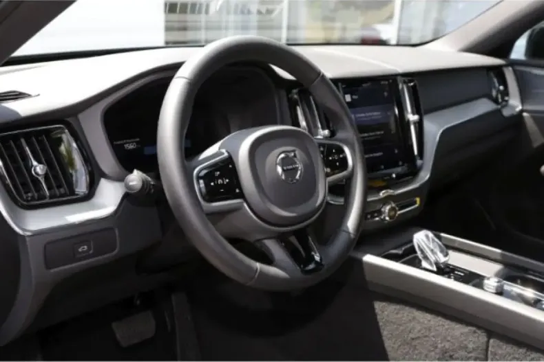 Volvo XC60 din 2022 cu 29.900 km - oferta VOL121740 - foto 10