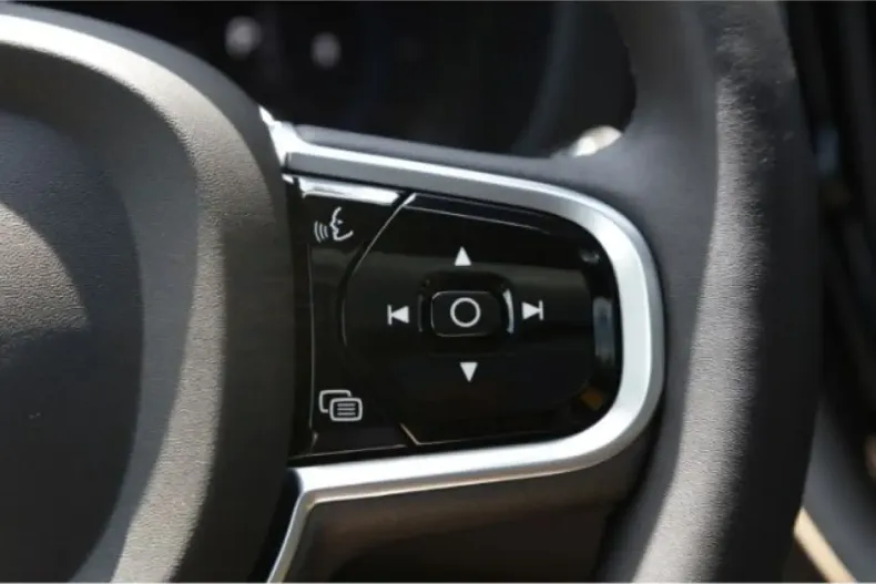 Volvo XC60 din 2022 cu 29.900 km - oferta VOL121740 - foto 18