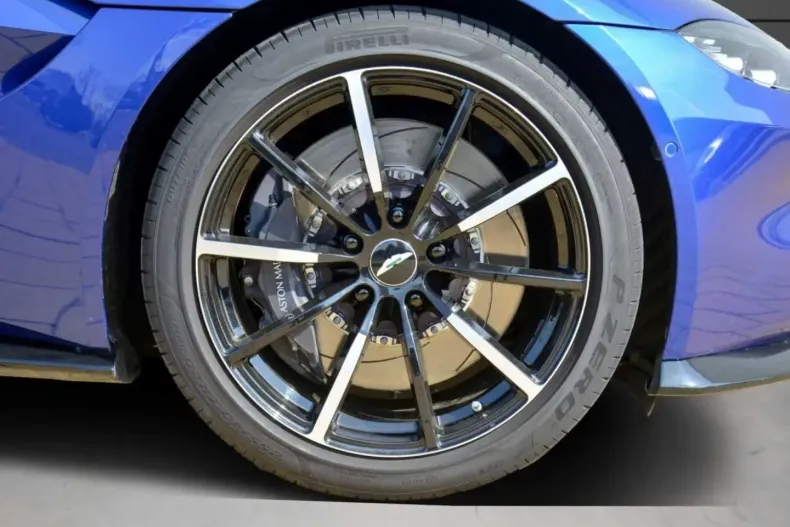 Aston Martin V8 Vantage din 2022 cu 14.200 km - oferta AST121741 - foto 6