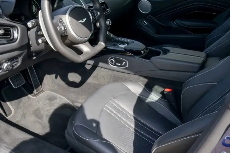 Aston Martin V8 Vantage din 2022 cu 14.200 km - oferta AST121741 - foto 8